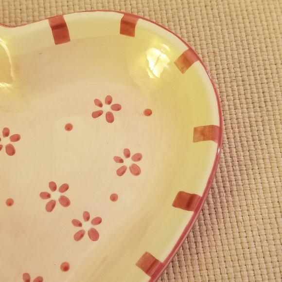 Ceramic heart shape plate - Picture 3 of 5